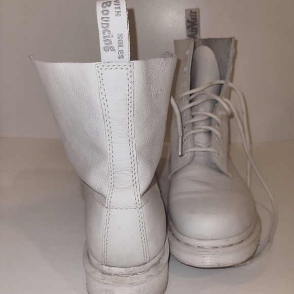 Dr. Martens, 1460 Pascal Mono Virginia Boots, Women's,  size US 10, white color - Picture 5 of 5